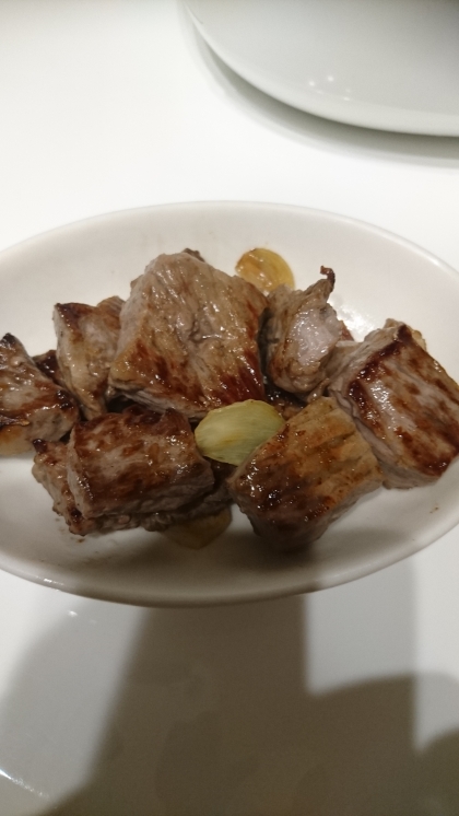 牛肉ステーキ　安いお肉で気軽に