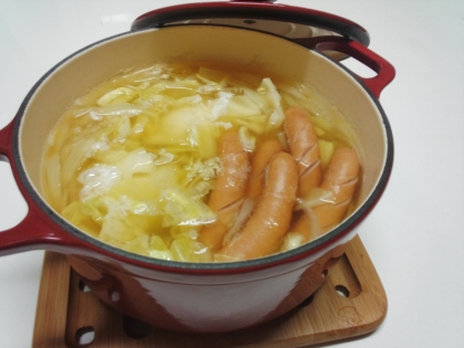 野菜スープに卵を割り落とすだけで、一気に食卓の主役になりました(//∇//)
とろ～り卵が野菜と絡んでとっても美味しかったです！
ごちそうさまでした♪♪