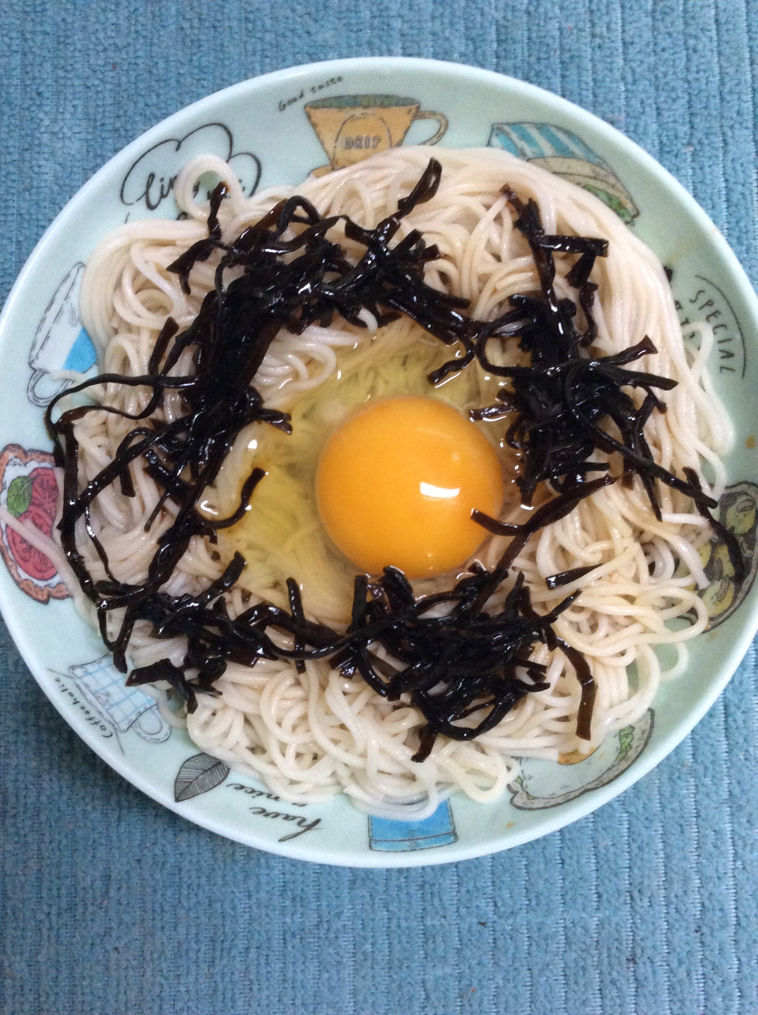 塩昆布で♪釜玉そうめん