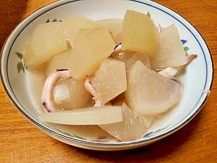 烏賊・大根・冬瓜の　煮物