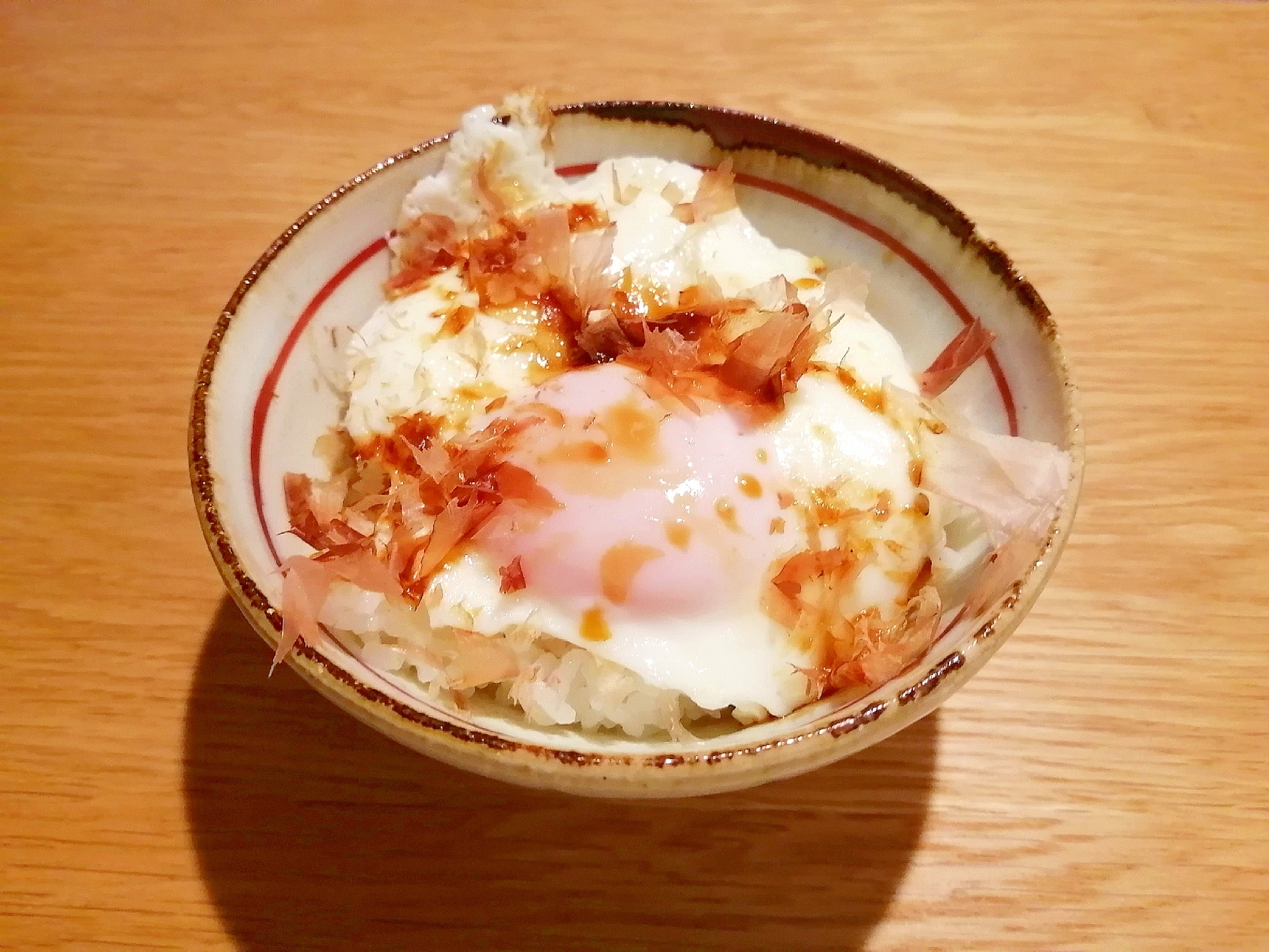 かつお香る♪目玉焼き丼