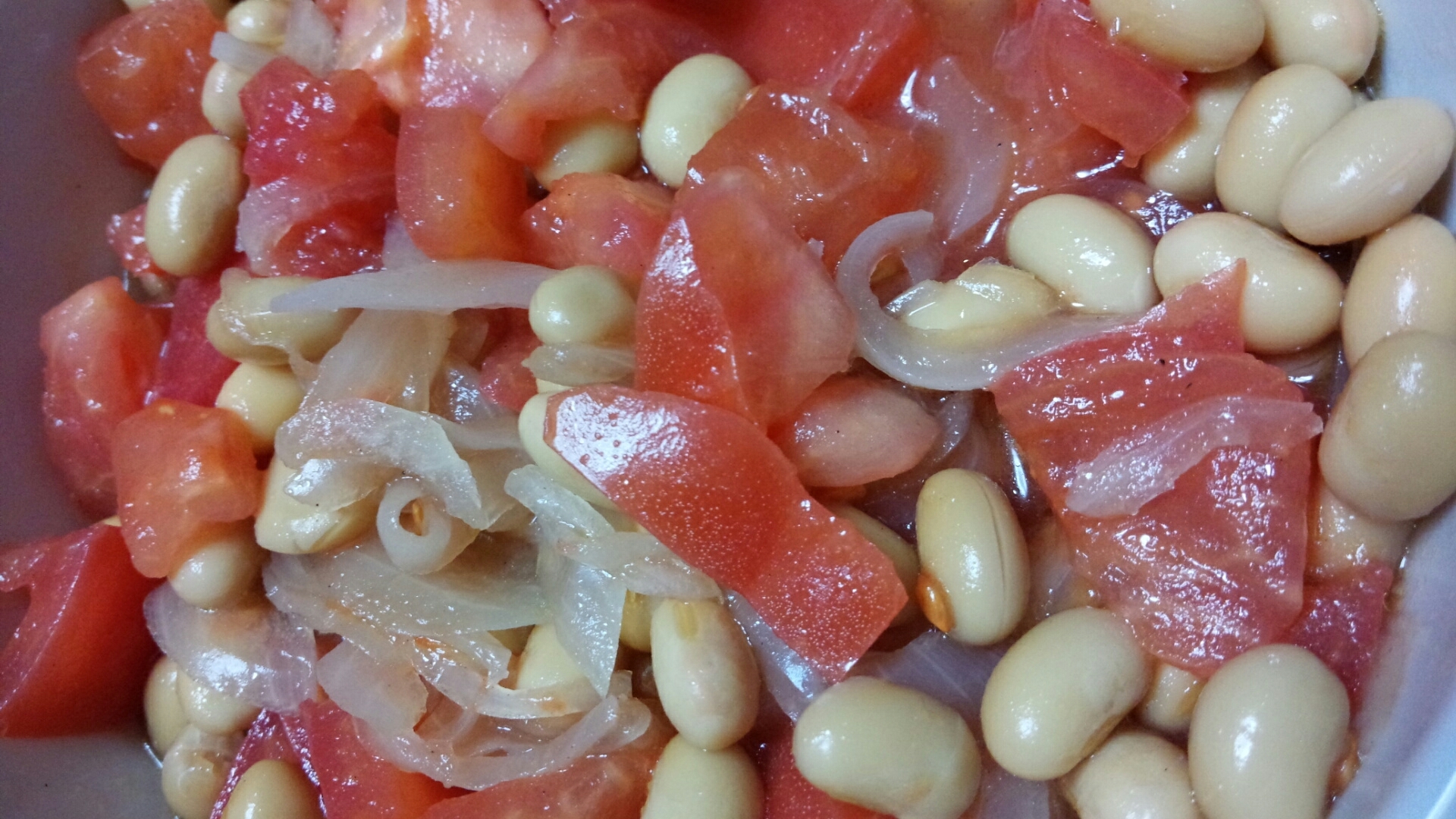 子供でも食べられる☆トマトと玉ねぎと大豆のマリネ