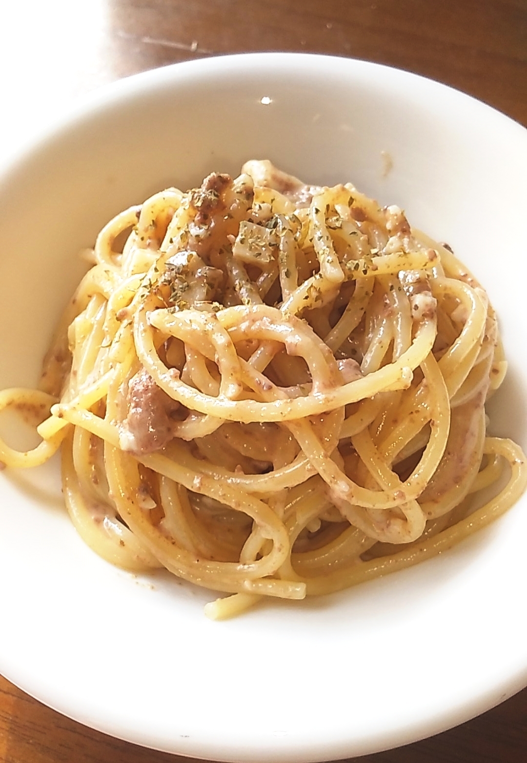 レバーペースト　玉葱　にんにくのパスタ