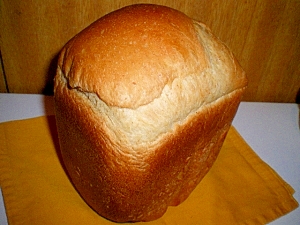 ホシノでHB生クリーム食パン