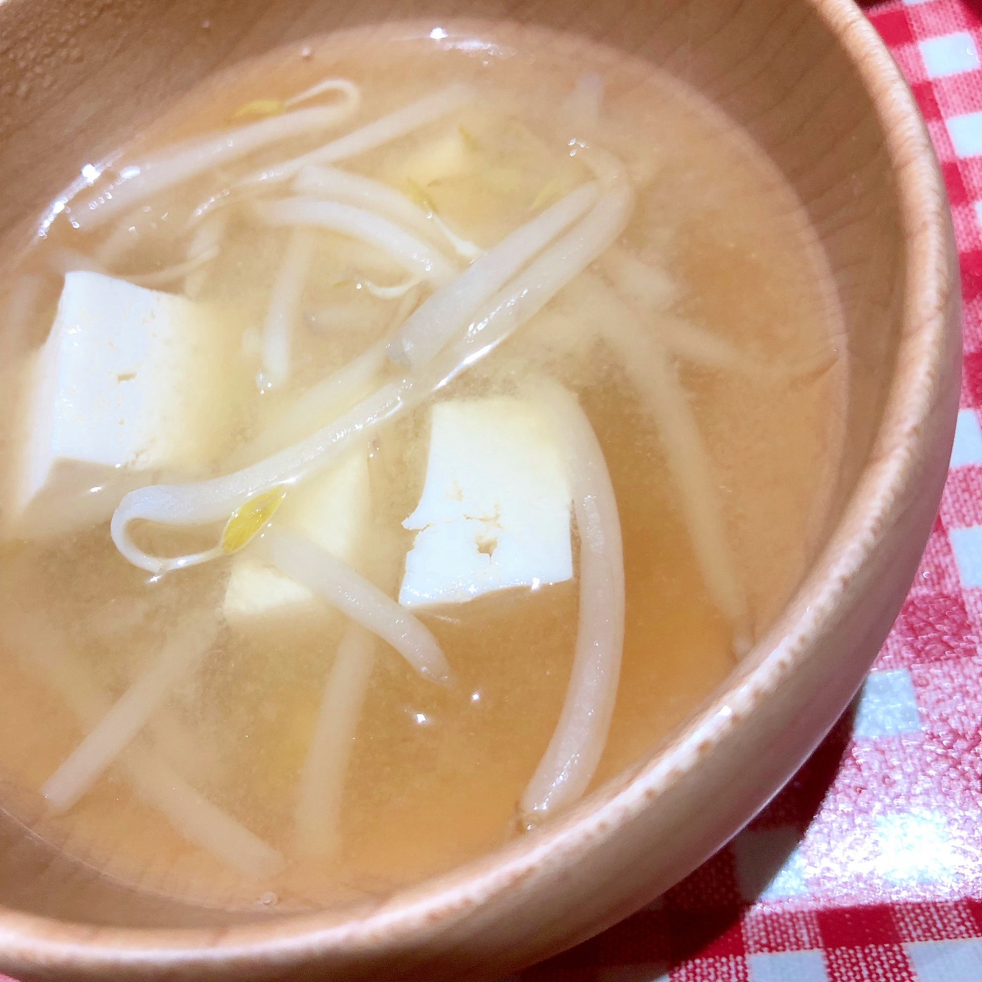豆腐ともやしのお味噌汁☆