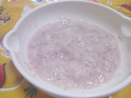 粉ミルクの代わりに牛乳で♪きな粉も入って栄養満点♪果物、いつも酸っぱそうに食べてますが、まろやかになったようで、ニコニコ食べてくれました☆ありがとレシピです◎