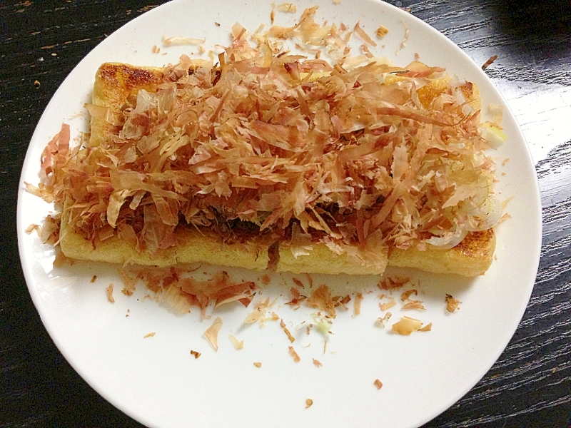 簡単☆油揚げのカリカリ焼きｏｎ納豆ネギ☆おつまみに