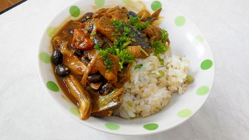 身欠きニシンと舞茸とお豆のカレー