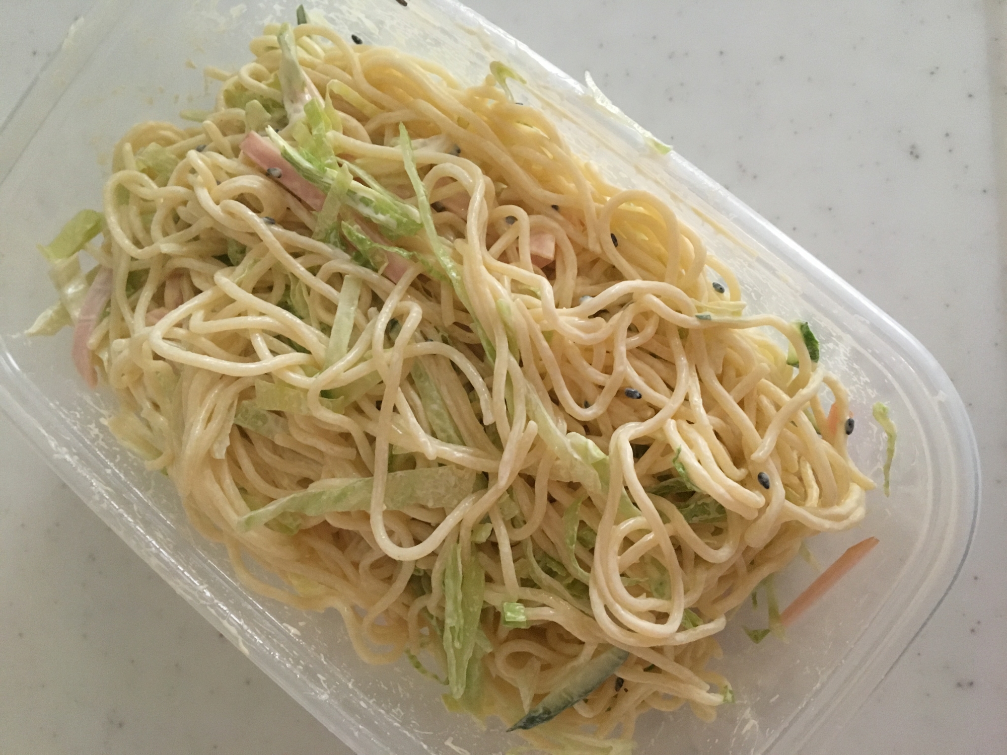 レタスとハムのスパゲティサラダ(^○^)