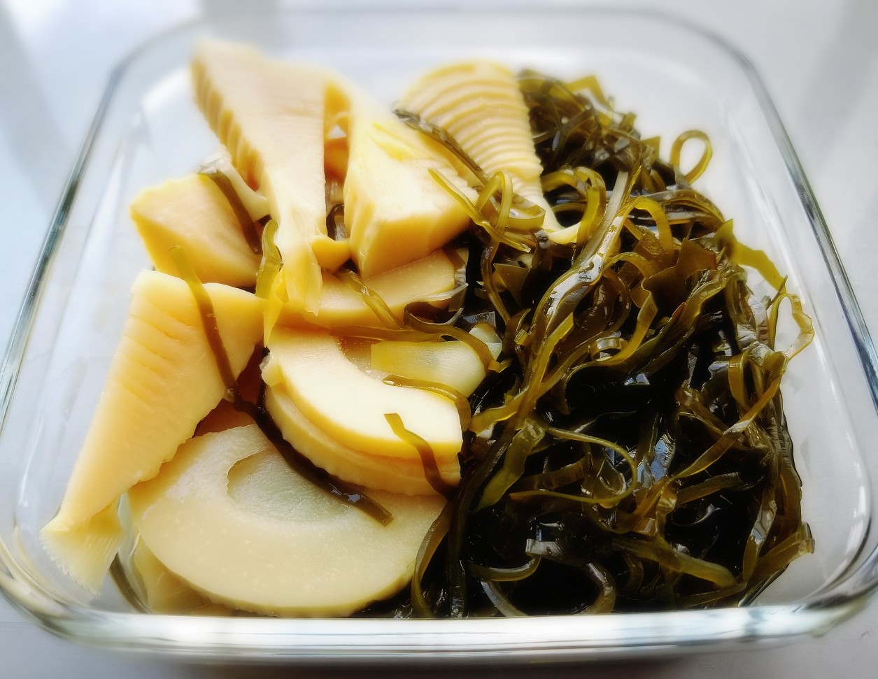 白だしで簡単 タケノコと昆布の煮物 レシピ 作り方 By こぶた 楽天レシピ