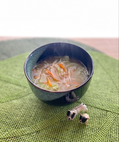 tontonさんこんにちは♡
合わせ味噌で作りました。野菜たっぷり！ｳﾚｼｲ٩(^‿^)۶具材の出汁が出て…とっても美味しいです♬ほっこりしました♡また作ります