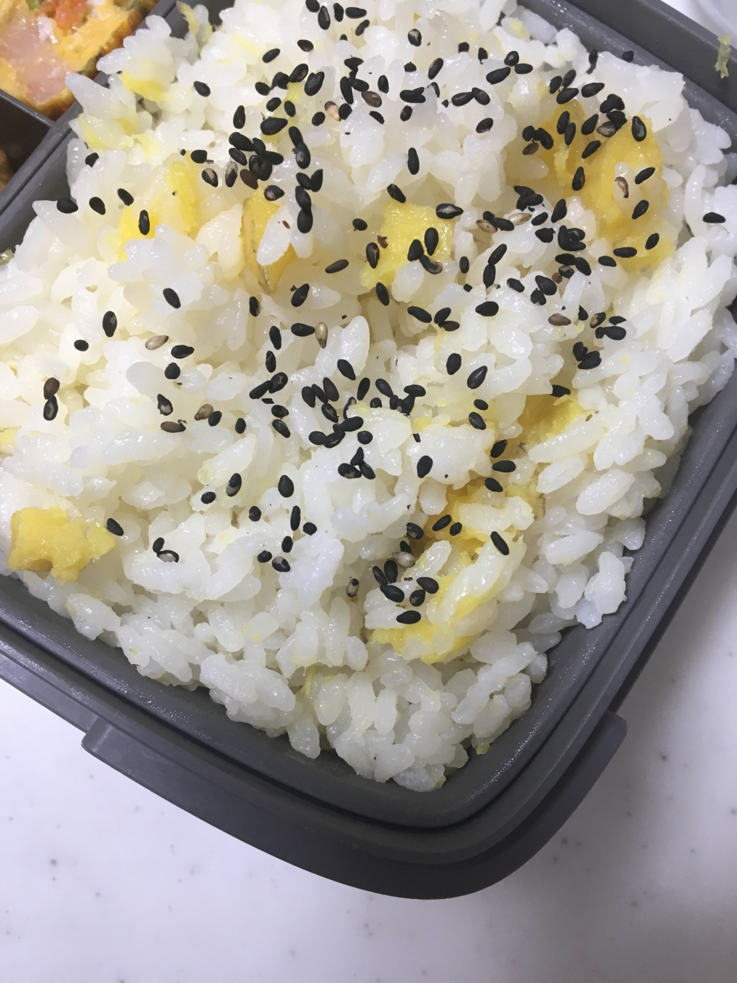 お弁当に✨さつまいもの炊き込みご飯(^ ^)