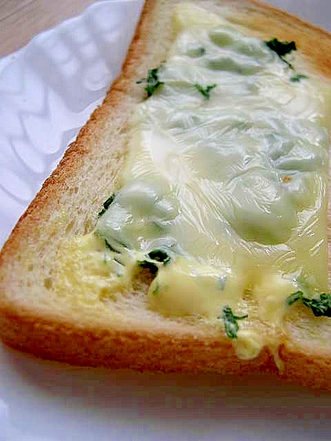 シソとチーズのトースト