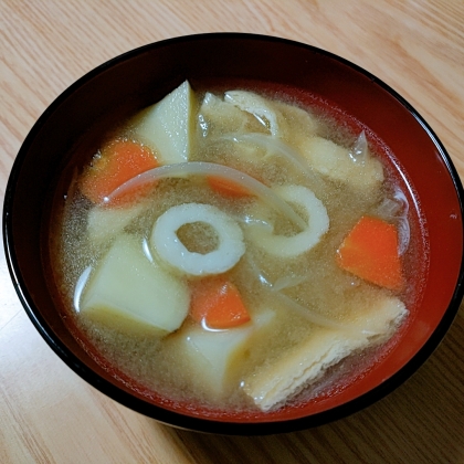 具沢山のお味噌汁、栄養満点ですね♪
美味しかったです(*^-^*)