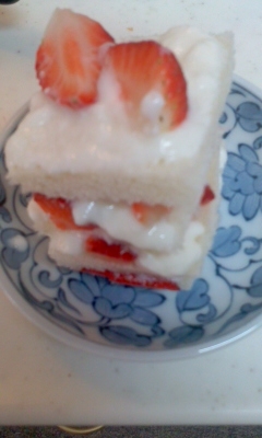 子どもと作ろう♪食パンで手作り・いちごケーキ