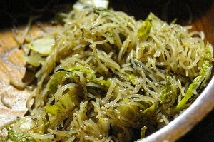 酸味でマイルドに☆スパイシー焼きビーフン
