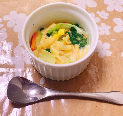 ショートパスタ入り野菜スープ