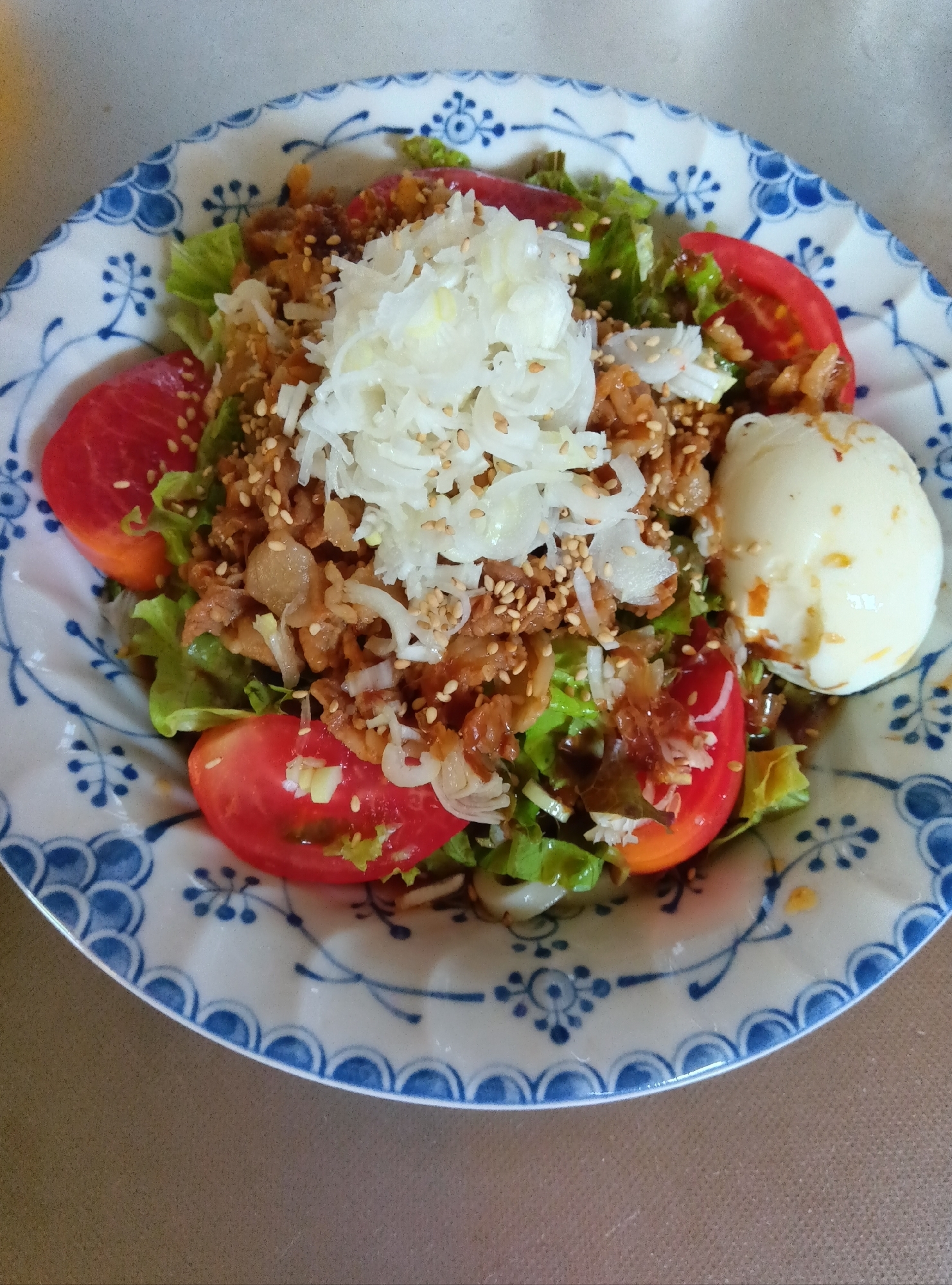 ピリ辛 豚こまのサラダうどん