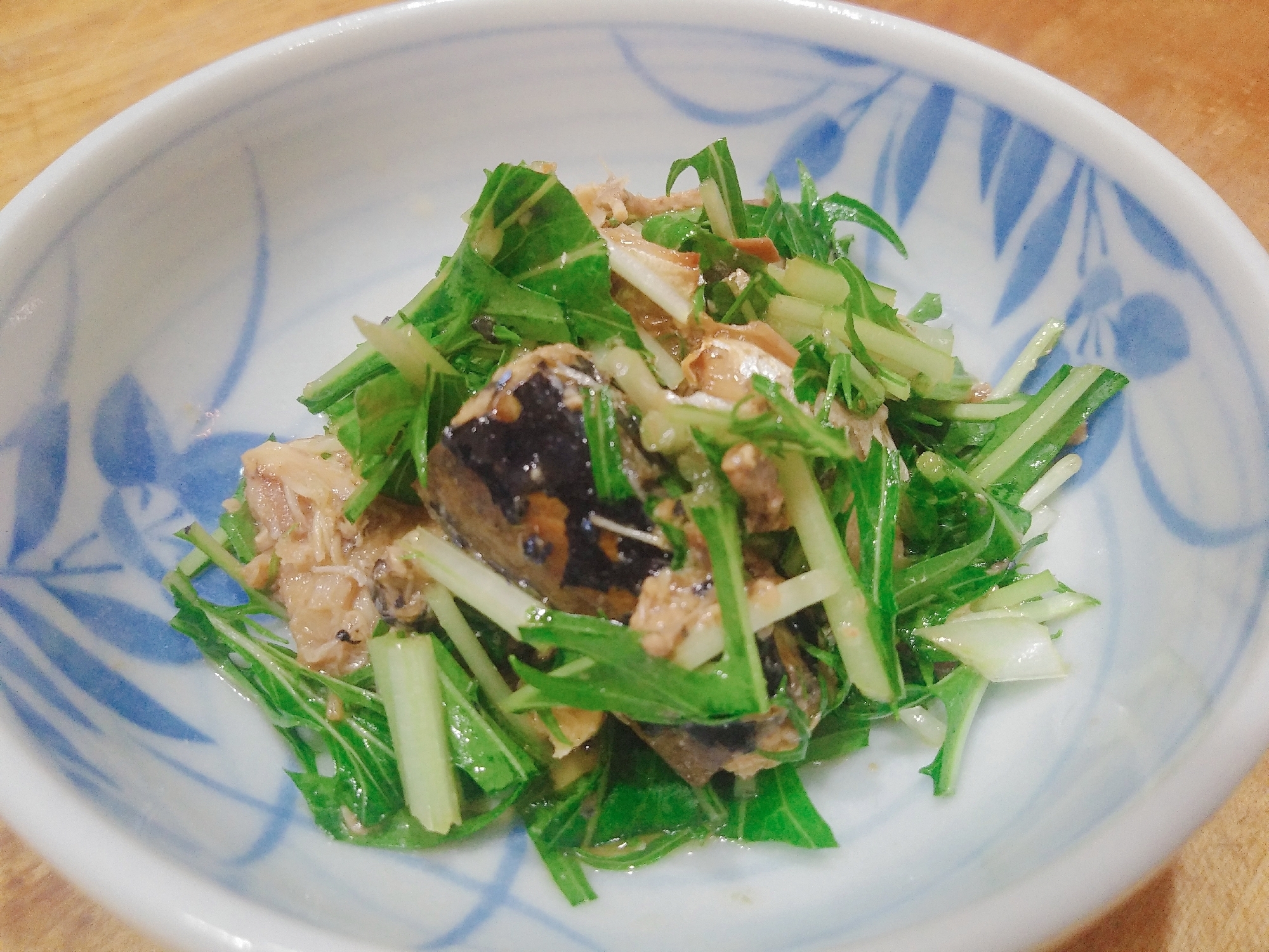 あと一品の簡単箸休め☆サバ缶の水菜中華和え