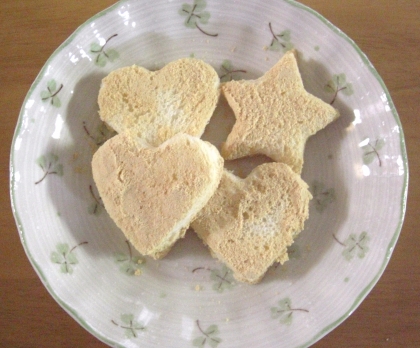 子供と作る　型抜き遊び　☆食パンラスク☆