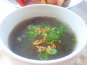 ダシダで♪韓国海苔スープ