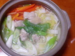 鶏もも肉で!簡単鶏の水炊き(隠し味あり)♪