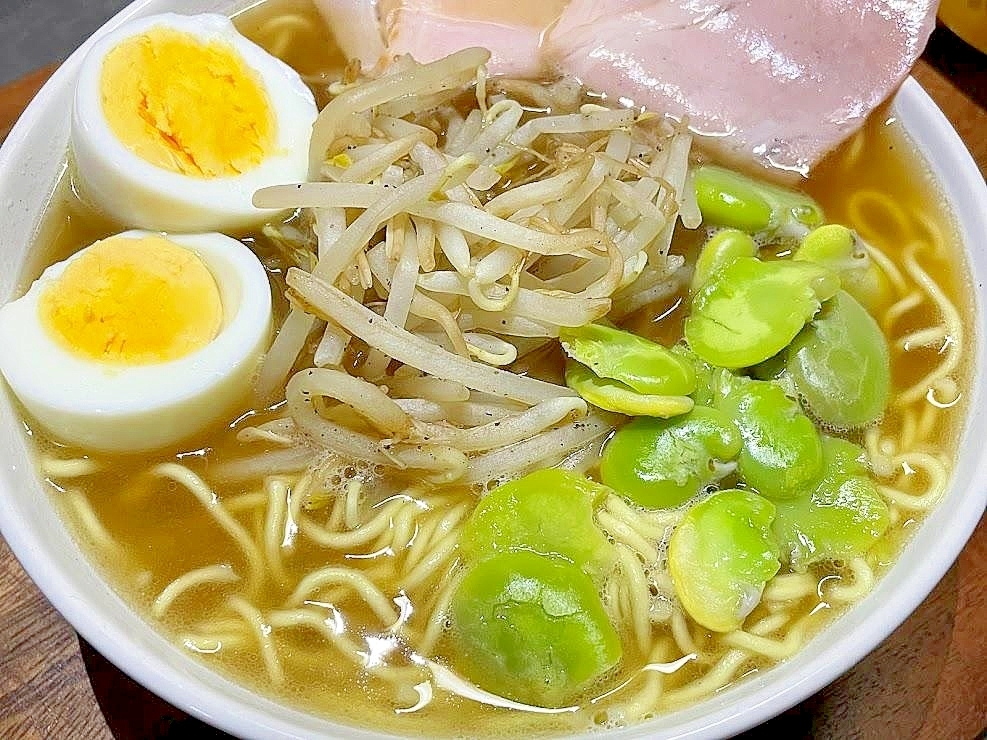 そら豆で彩り追加！もやしラーメン