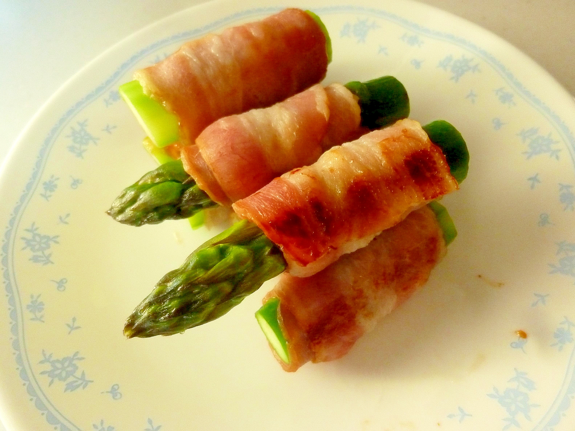 楊枝なしでキレイに アスパラベーコン レシピ 作り方 By げんきノンタン 楽天レシピ