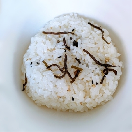 塩昆布おにぎり