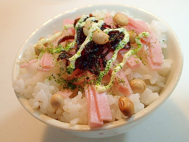 あおさマヨで　ロースハムと昆布佃煮と炒り大豆のご飯