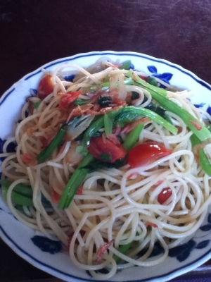 桜海老とミニトマトとほうれん草のパスタ