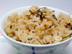 ツナと塩昆布の炊き込みご飯