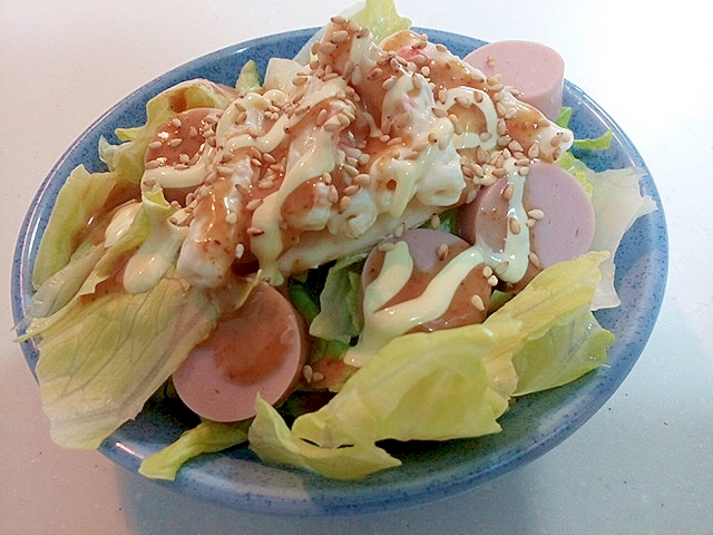 レタスと魚ニソとマカロニサラダのごまサラダ