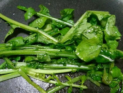 ルッコラのオリーブオイル炒め レシピ 作り方 By お茶丸 楽天レシピ ルッコラのオリーブオイル炒め レシピ 作り方 By お茶丸 楽天レシピ