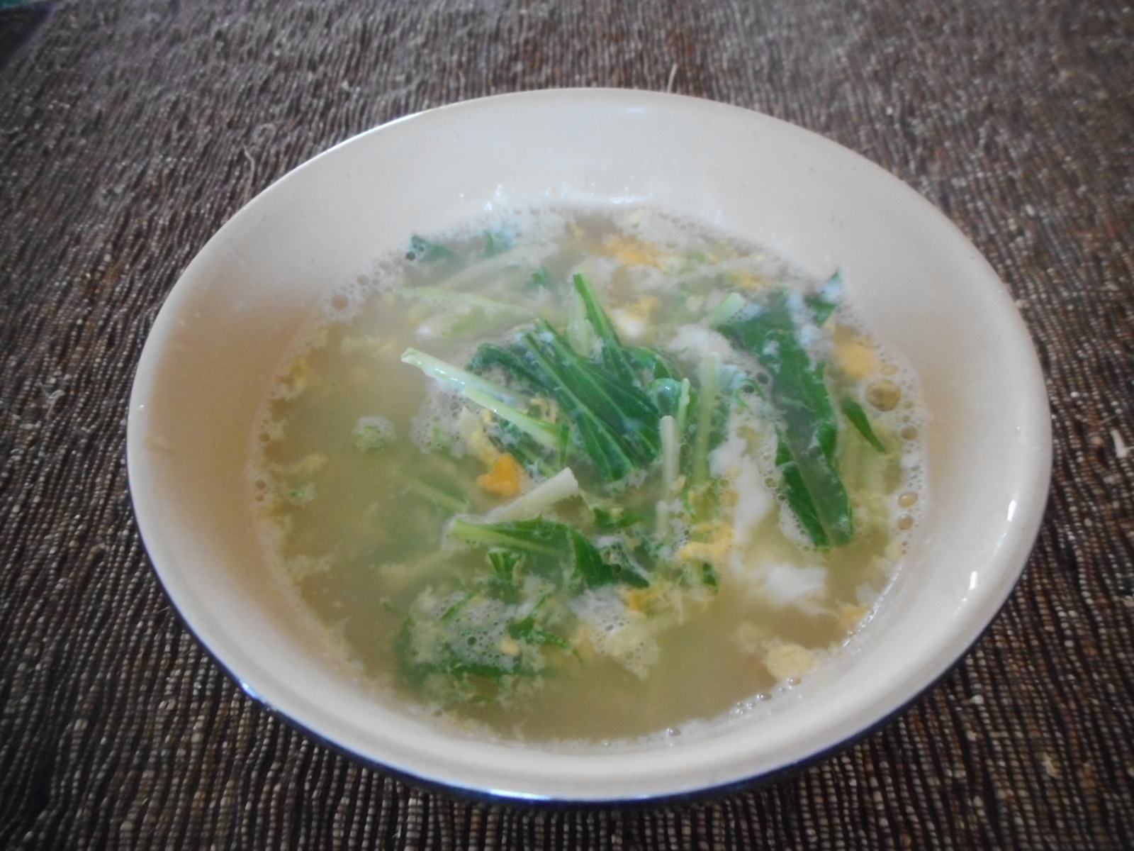 水菜と干しエビの卵スープ