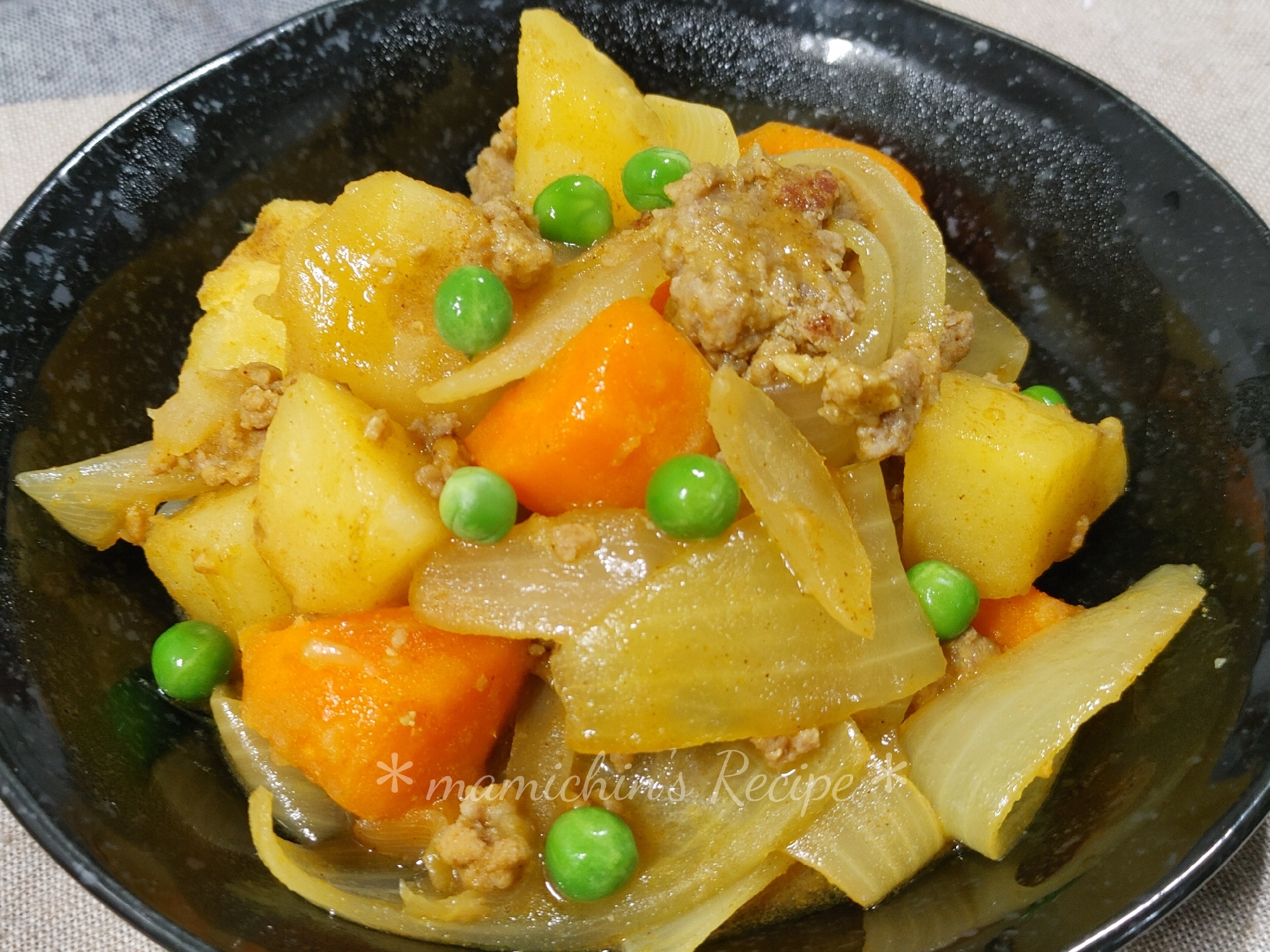 ストウブDe〜カレー風味の無水肉じゃが