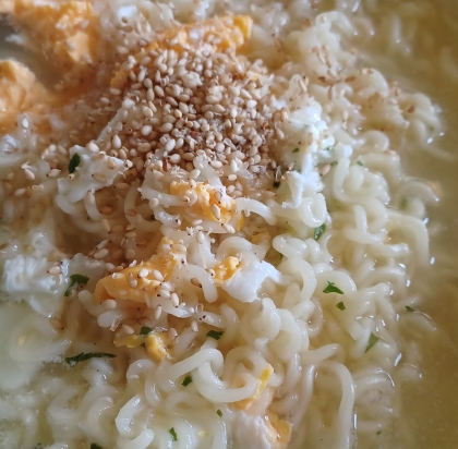 インスタントで☆落とし卵の塩ラーメン