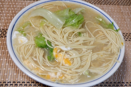 レタス入り卵ラーメン