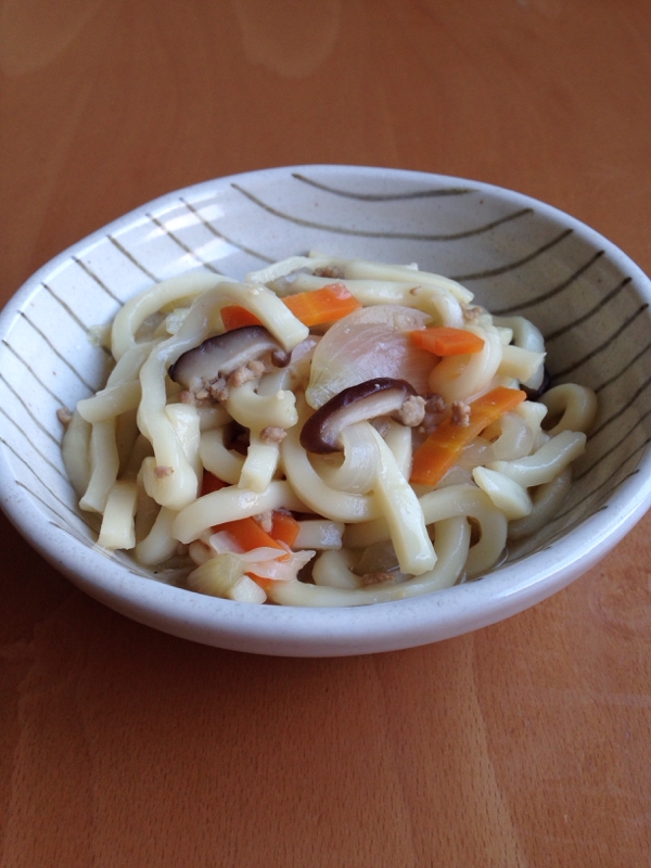 幼児食 新玉ねぎの肉みそうどん レシピ 作り方 By ちーたまちー 楽天レシピ