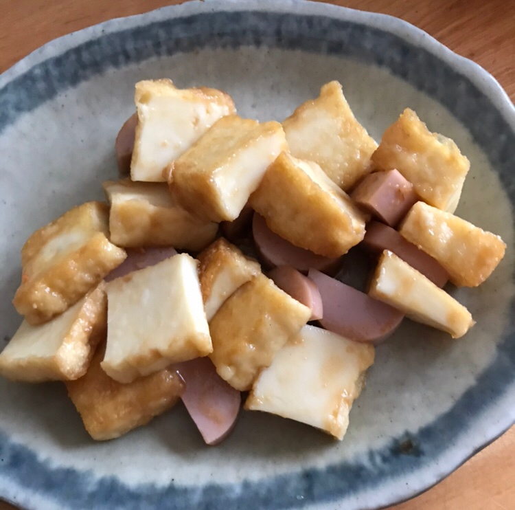 厚揚げと魚肉ソーセージの味噌炒め