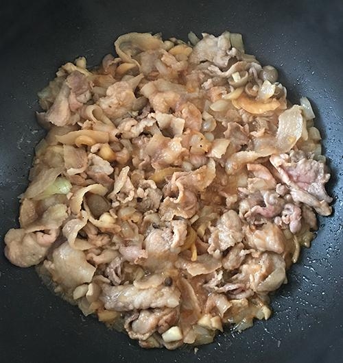 豚薄切り肉の生姜焼き