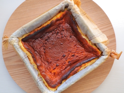簡単♡混ぜて焼くだけのバスクチーズケーキ