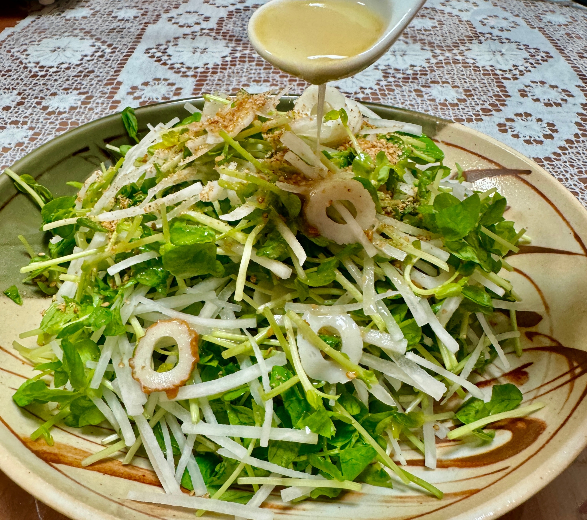 豆苗と大根とちくわのシャキシャキ ☆サラダ