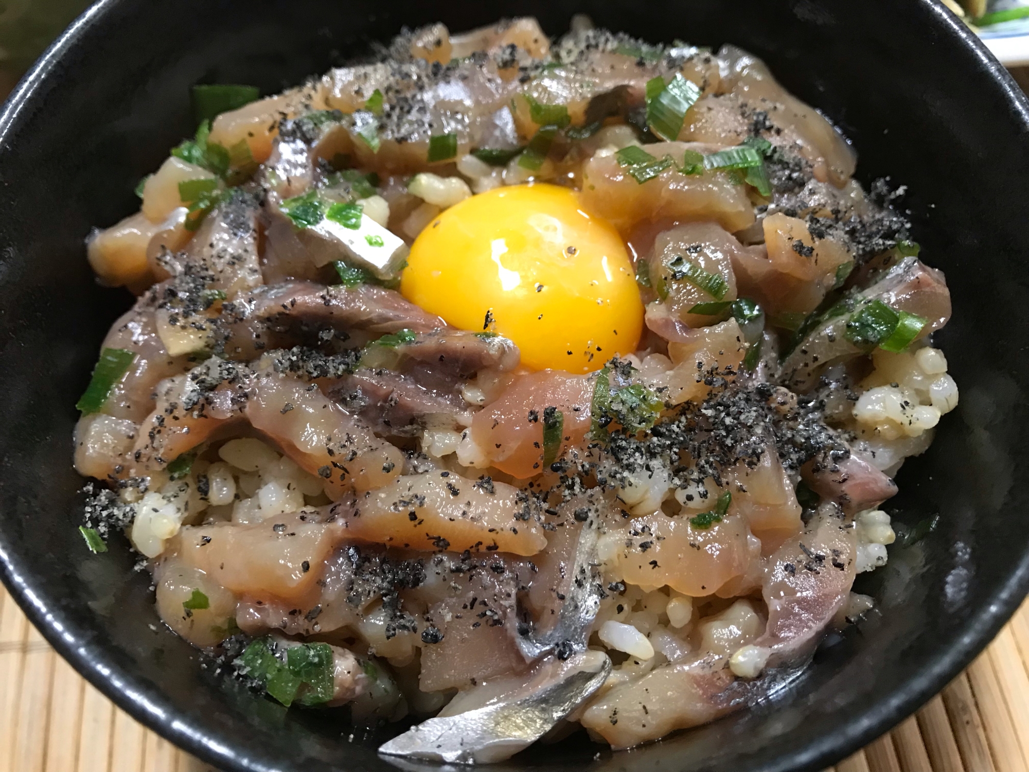 新鮮！あじのたたきたまご丼