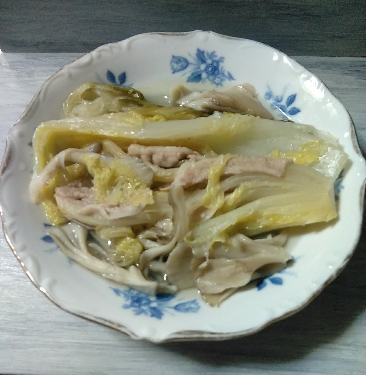 豪快✨白菜と豚肉のミルフィーユ鍋