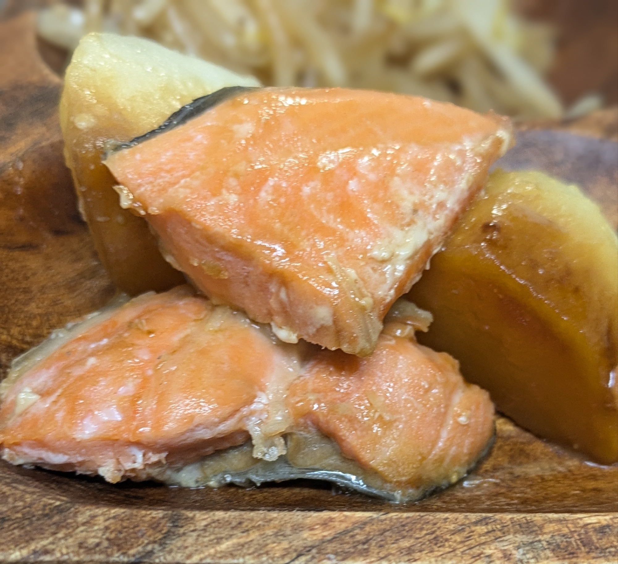 サーモンとじゃがいも炒め〜ホットクック〜