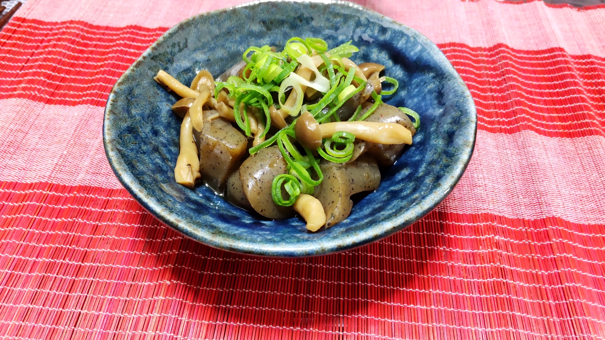 ダイエットレシピ♪こんにゃくとしめじの甘辛煮〜