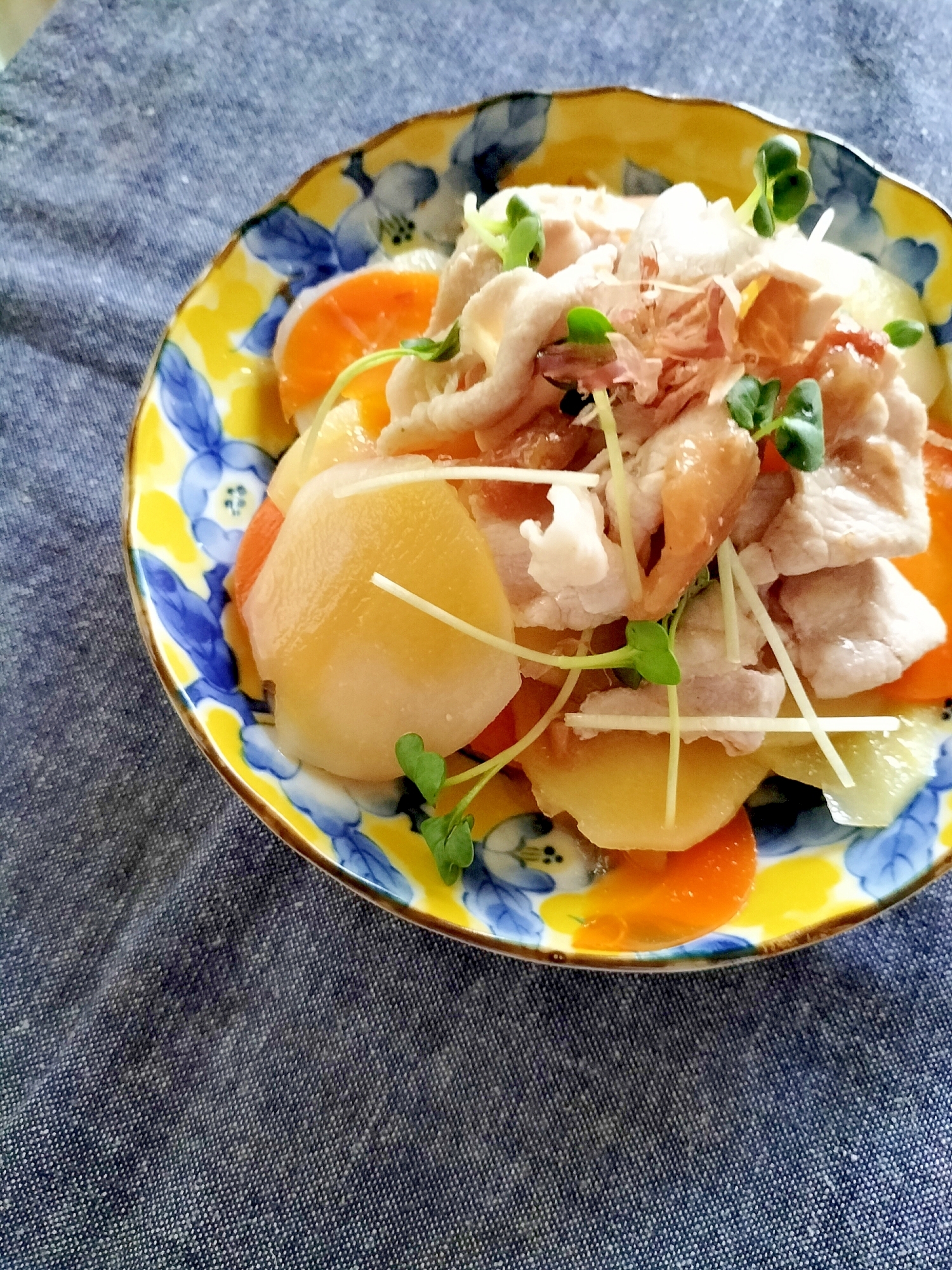 ひらひらじゃがいもと豚肉の梅昆布煮♪(入賞)