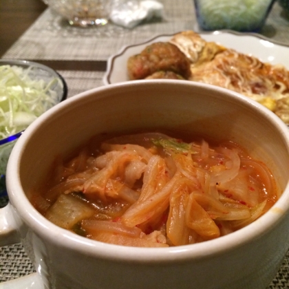 春雨なくてマロニーで。卵いれるの忘れてました！辛いの苦手な主人も美味しい！といって食べてくれました(๑¯◡¯๑)また作ります(●ﾟ∀ﾟ人´∀`●)♪