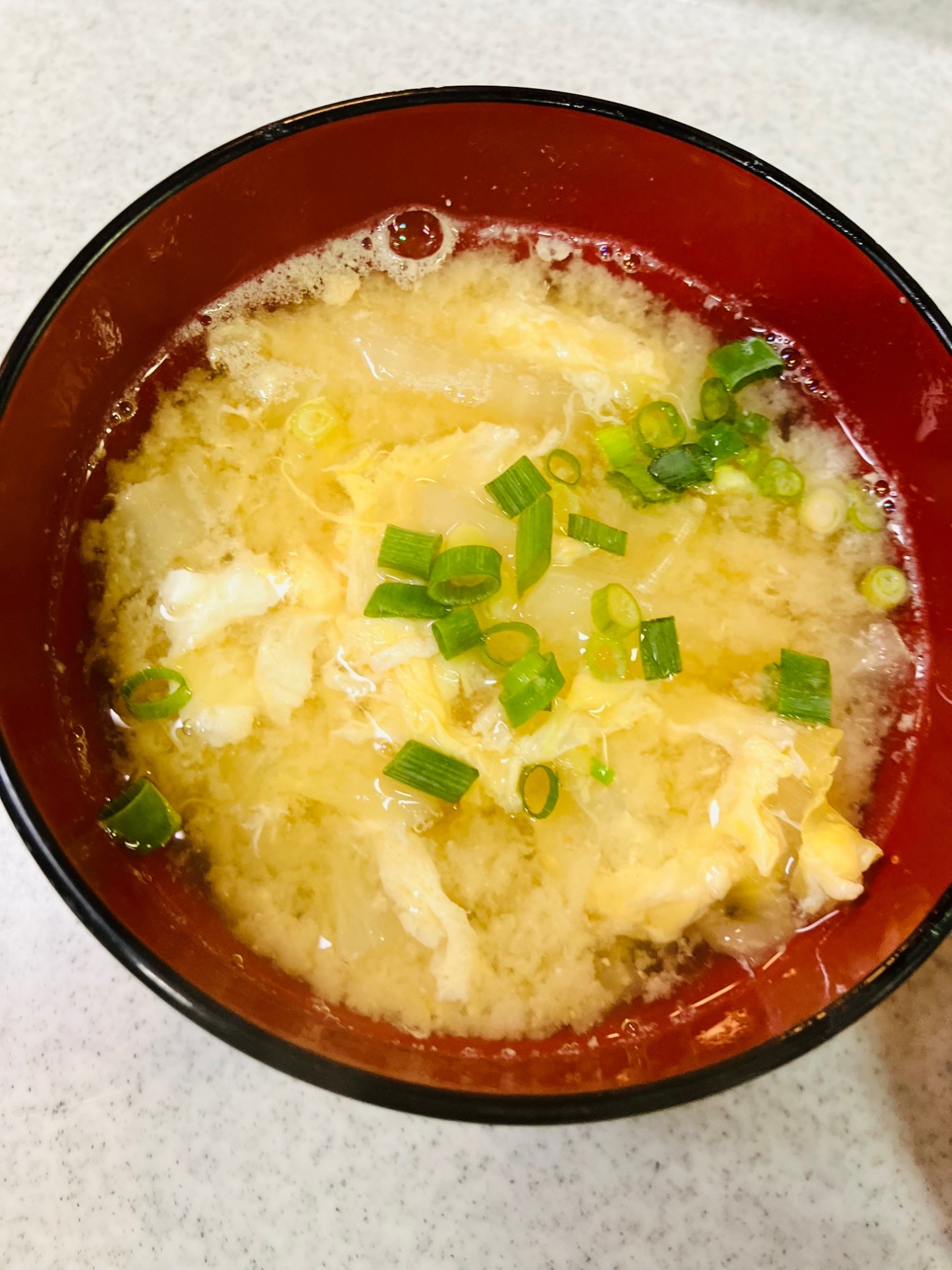 千切り白菜と溶き卵の味噌汁